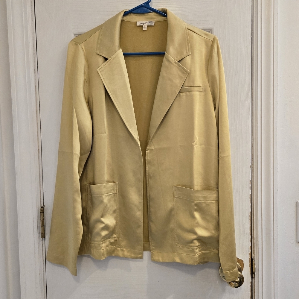 Mystree NWOT Womens Gold Satin Like Blazer Small